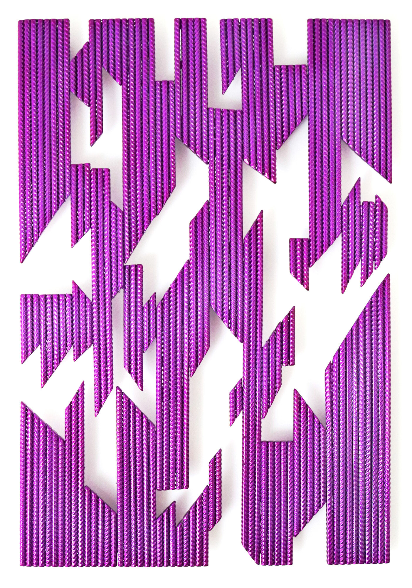 Objeto de pared "Dark Knight (Purple Chrome Moderate)" (2024) (pieza única) de Christine Liebich