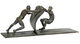 Scultura "Getting Active Together" (2019), bronzo di Leo Wirth