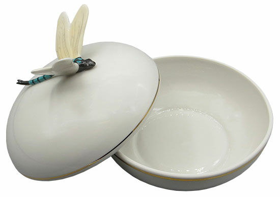 Box with lid "Dragonfly", porcelain with gold decoration
