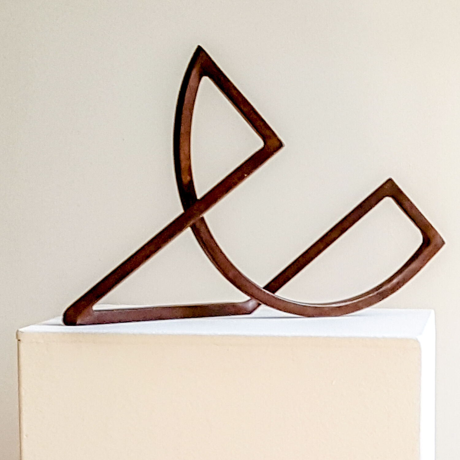Sculpture "Loop 33 - Steel Edition" (1999) by Sonja Edle von Hoeßle