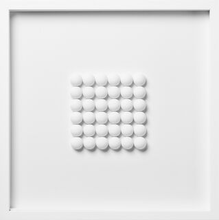 Billede "Rhapsody in White (lille version, 6 x 6)" (2023) (Unikt værk)