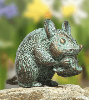 Gartenskulptur "Maus mit Käse", Bronze