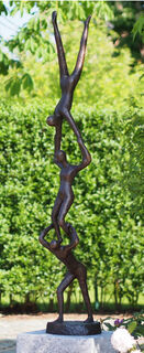 Garden sculpture "Equilibrio", bronze