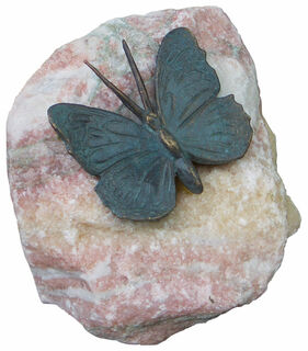 Gartenskulptur "Schmetterling, Flügel geöffnet", Bronze auf Stein
