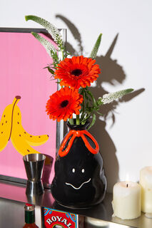 Vase en céramique / objet décoratif « Trashy »