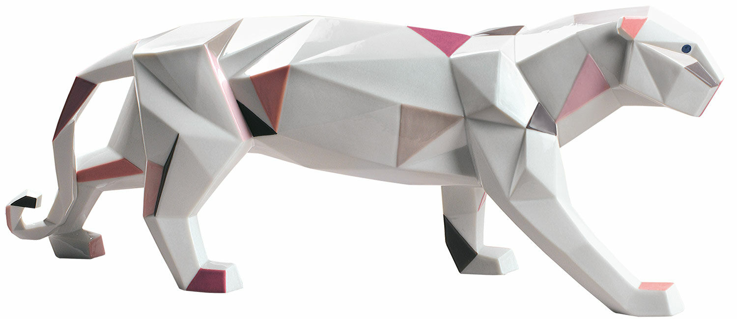 Porcelain figurine "Panther", hand-painted by Lladró