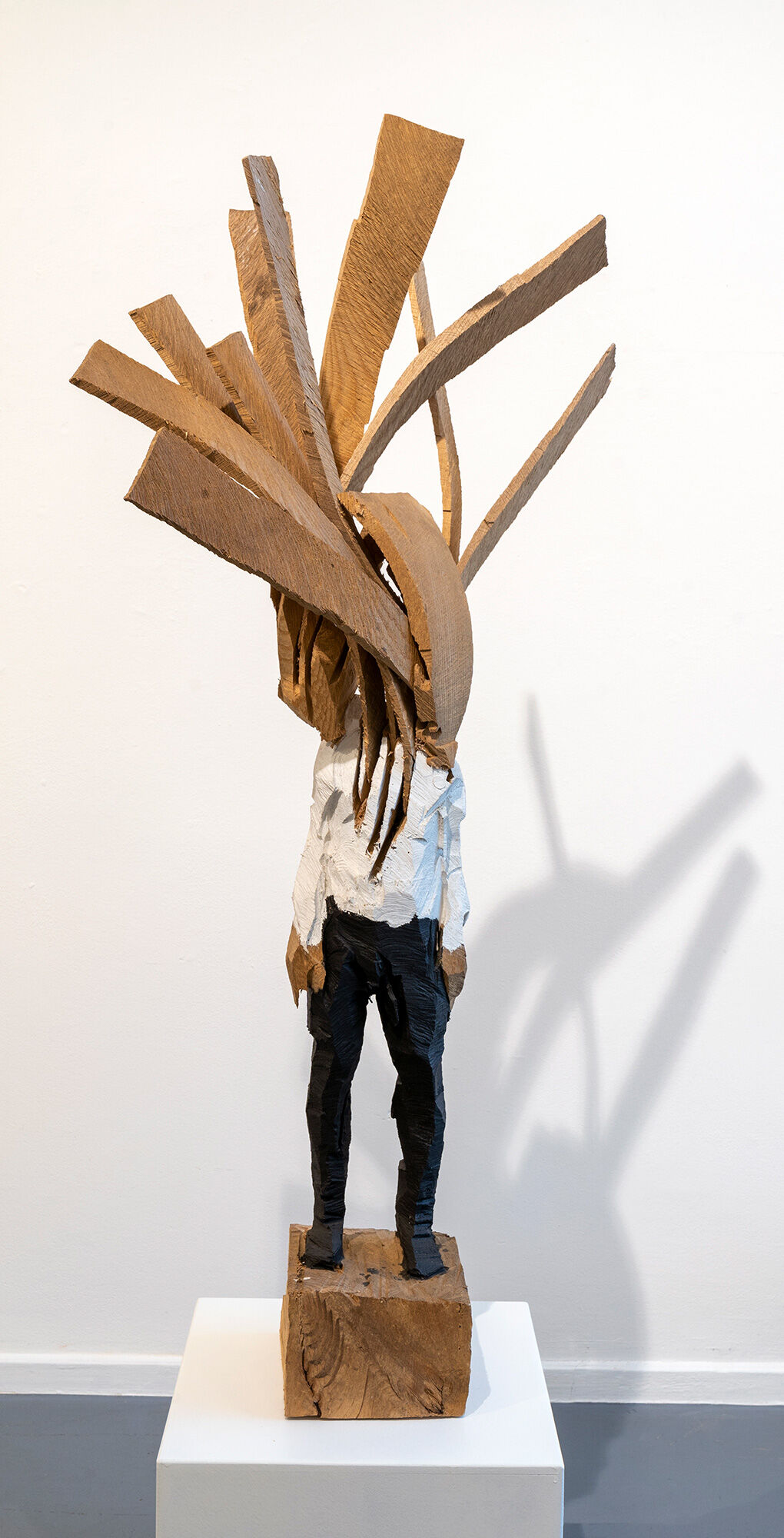 Sculptuur "Zonder titel" (2019) (Uniek stuk), hout von Edvardas Racevicius