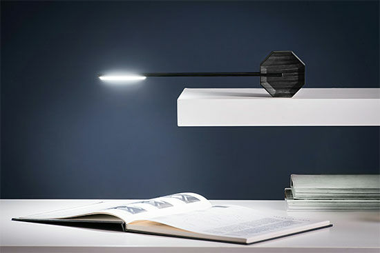 Lampe de bureau LED sans fil "Octagon One", version noire von Gingko