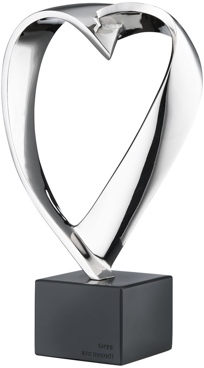 Sculpture "Sweetheart" (2022), cast version, metallic silver by Pierre-Paul Maillé
