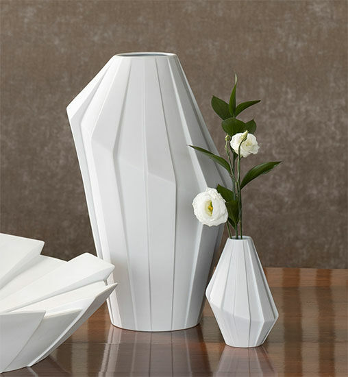 Vase en porcelaine "Ritmo", petite version - Design Agnes Hegedüs von Vista Alegre