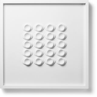 Beeld "Buiten het Wit" (2021) (Serieel uniek stuk) von Mandy Wiesener