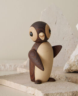 Wooden figure "Penguin Frost" - Design Chresten Sommer by Spring Copenhagen