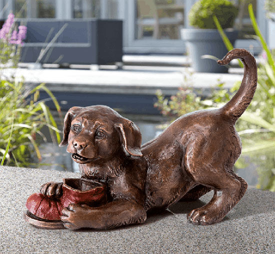 Sculpture de jardin "Chien, jouant", bronze