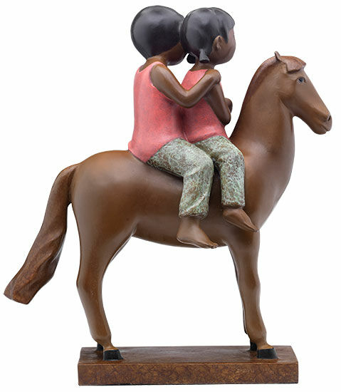 Sculpture "Friends for ever" (2015), bronze by Zhang Hui