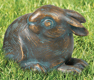 Gartenskulptur "Kaninchen, kauernd", Bronze