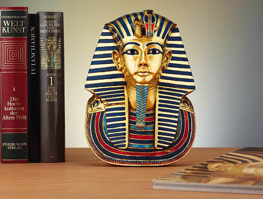 Bust "Gold Mask of Tutankhamun" (reduction)