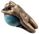 Sculpture "Letting Go", bronze de Sorina von Keyserling