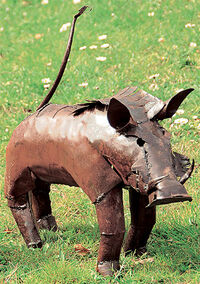 Gartenfigur "Warzenschwein" (große Version)