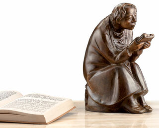 Sculptuur "De boekenlezer" (1936), reductie in brons von Ernst Barlach