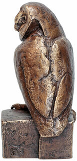 Sculpture "Barn Owl" (2022), version bronze brown patinated and polished by Christoph Fischer