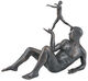 Sculptuur "Wat denkt, draagt en ons leidt", brons van Adelbert Heil