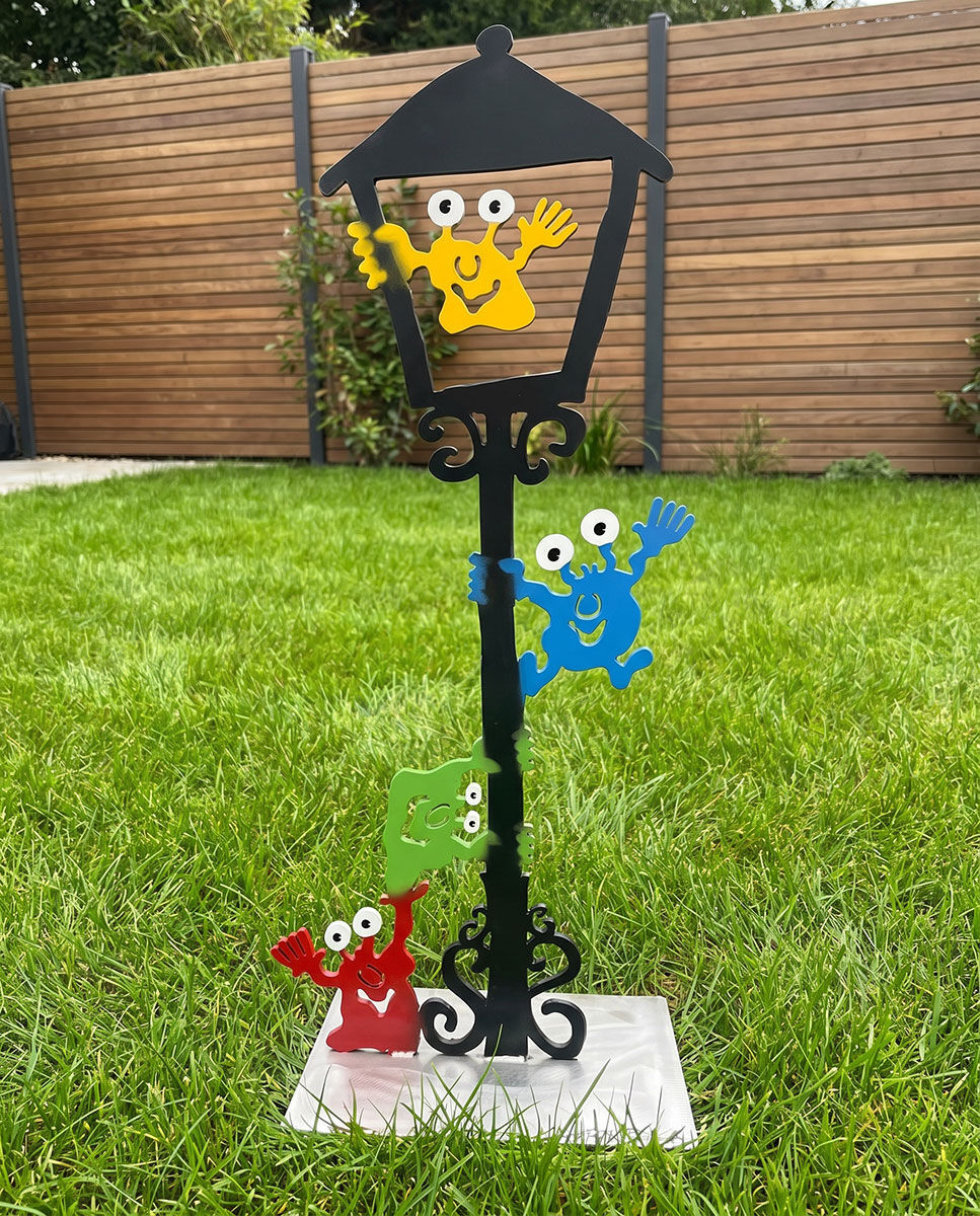 Haveskulptur "Lanterne-monster" af Patrick Preller