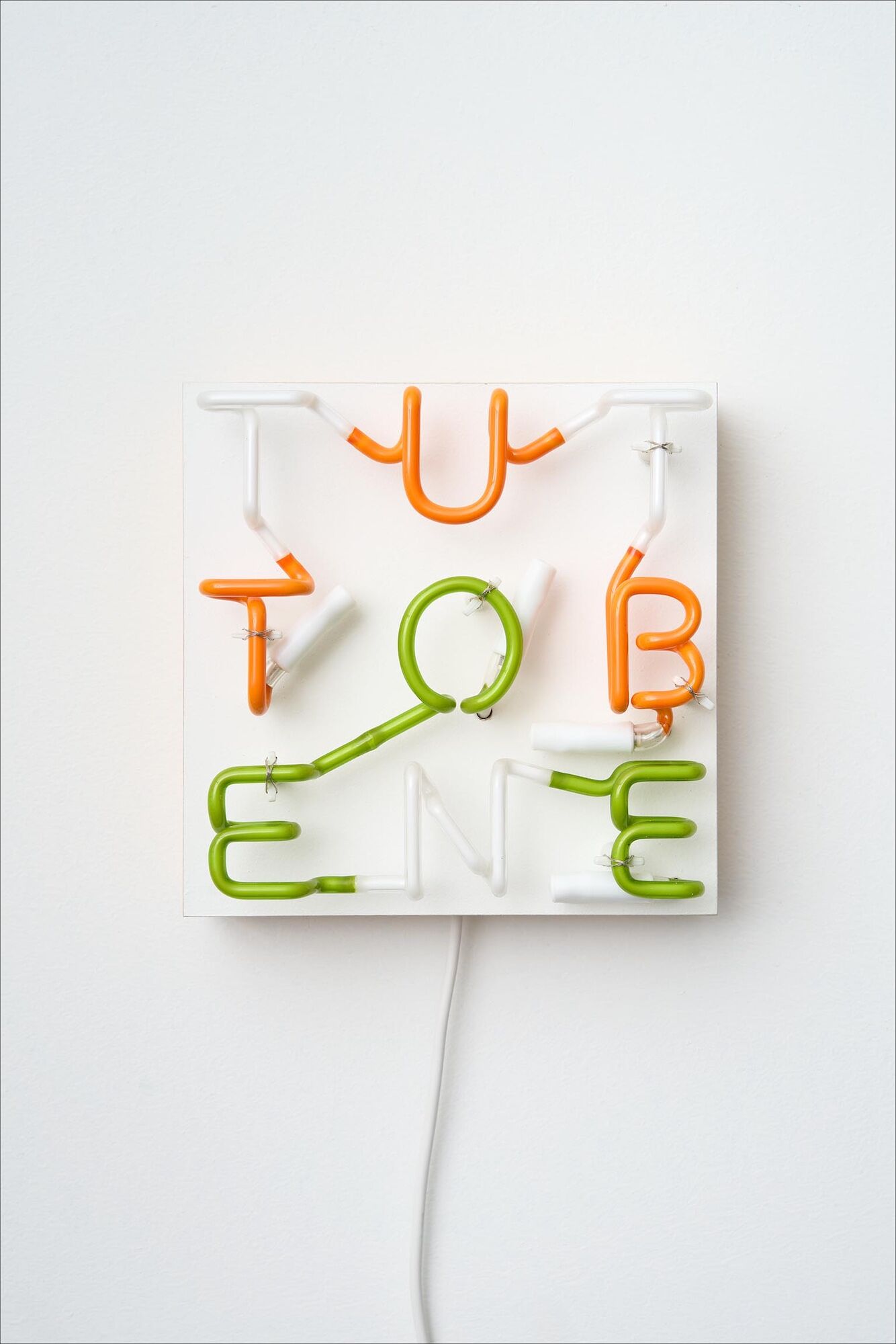 Wandobjekt "TUTTOBENE" (2023) von Albert Hien