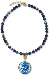 Collier "Ming" (en anglais)