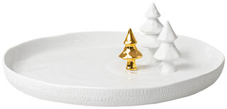 Plato de porcelana "Paisaje invernal con abetos" con decoración dorada