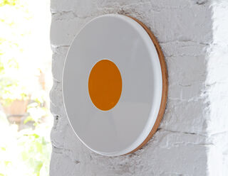 Oggetto "Un giorno bianco per la libertà" (2024) (Pezzo unico), ceramica di Mandy Wiesener