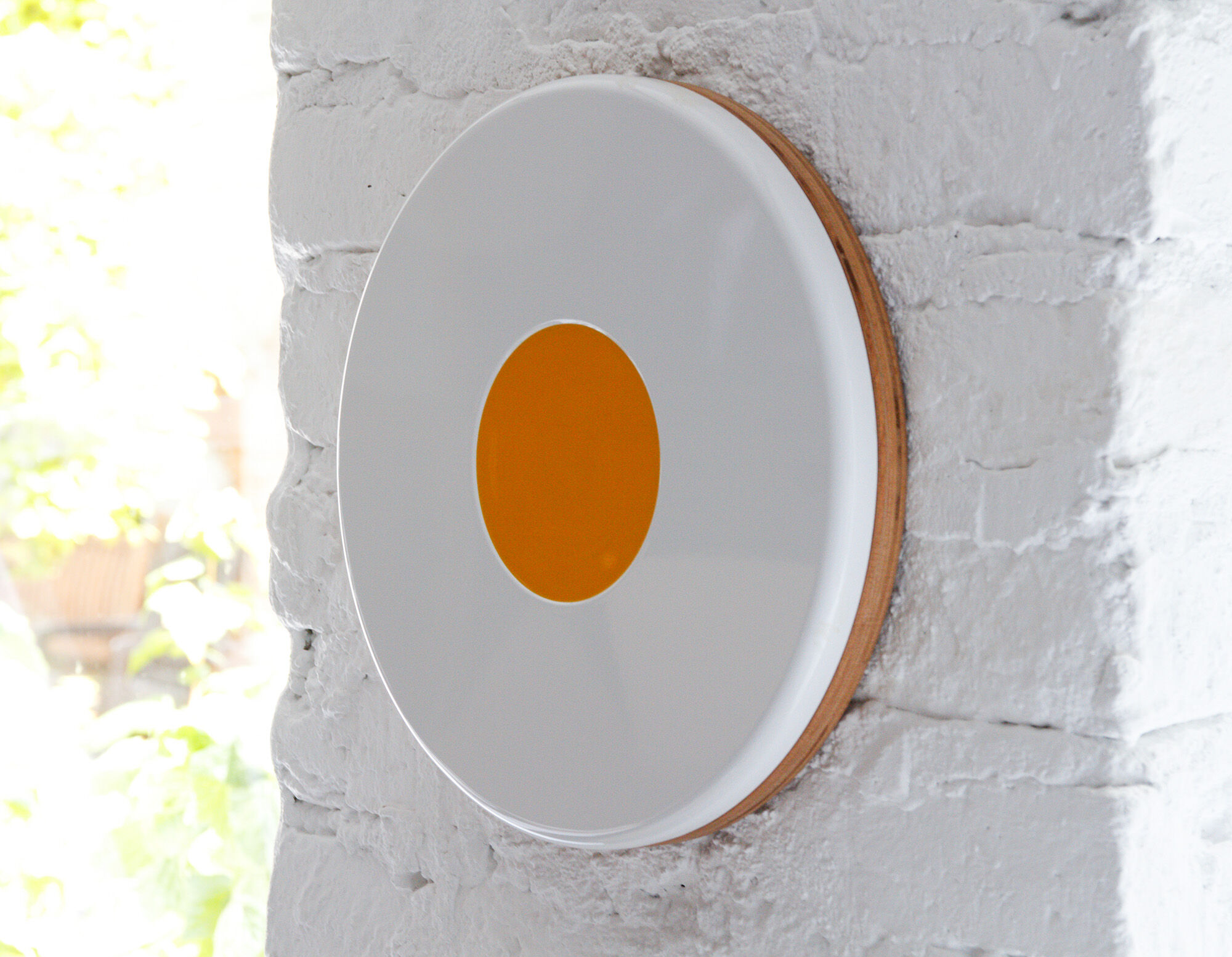 Oggetto "Un giorno bianco per la libertà" (2024) (Pezzo unico), ceramica di Mandy Wiesener