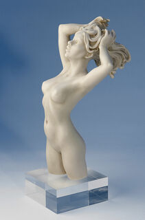 Skulptur "Weiblicher Akt", Version in Kunstmarmor