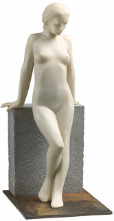 Skulptur "Mädchen an der Wand", Kunstmarmor