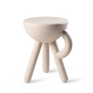 Tavolino "Tubby Stool sand" (per interni ed esterni) – progettato da Gerard de Hoop di  Werkwaardig