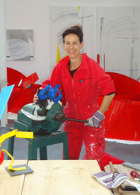 Die Künstlerin Susanne Immer im Atelier