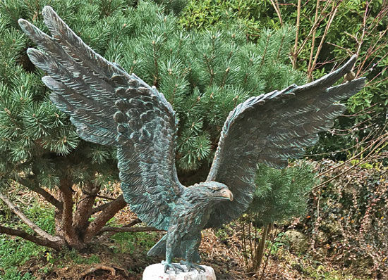 Garden sculpture "Sea Eagle" (version without column)