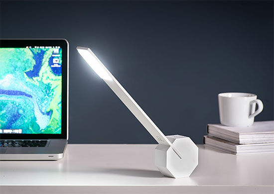 Lampe de bureau LED sans fil "Octagon One", version blanche von Gingko