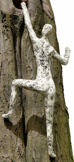 Garden sculpture "Tree Guard II" by Norbert Wilting