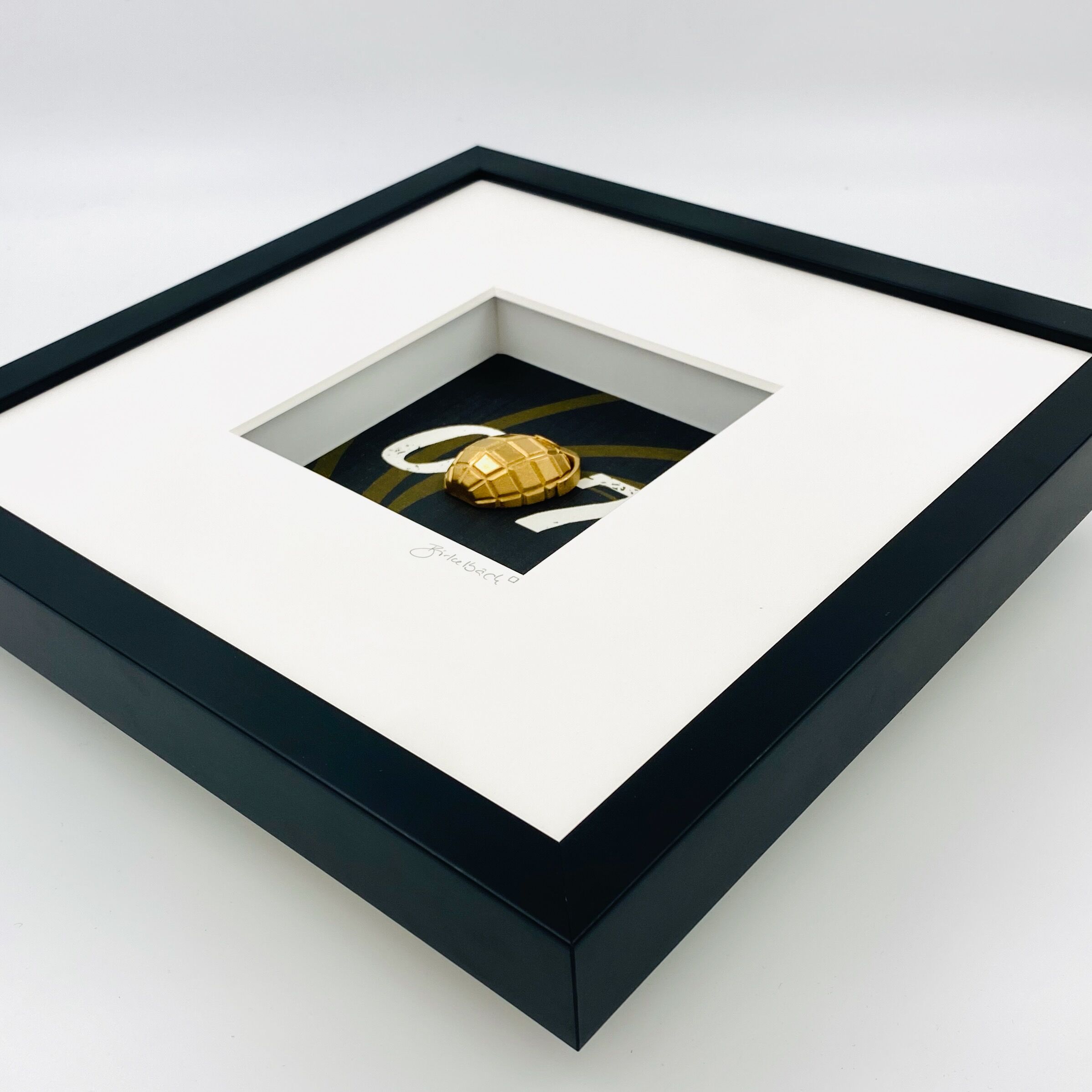 Quadro 3D “007 – A Tribute to James Bond”, incorniciato di Ralf Birkelbach