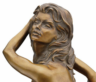 Skulptur "Queen of Heart", Bronze von Jochen Bauer