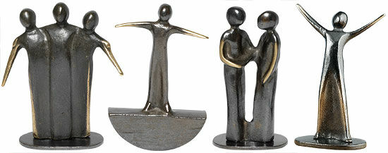 Sæt af 4 miniatureskulpturer "Trick", bronze von Kerstin Stark