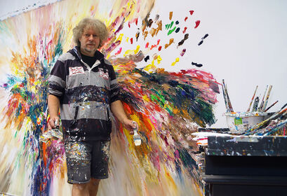 Der Maler Peter Nottrott im Atelier