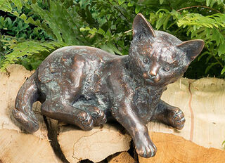 Sculpture de jardin "Chaton couché", bronze